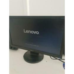Lenevo computer + scherm + toetsenbord en muis