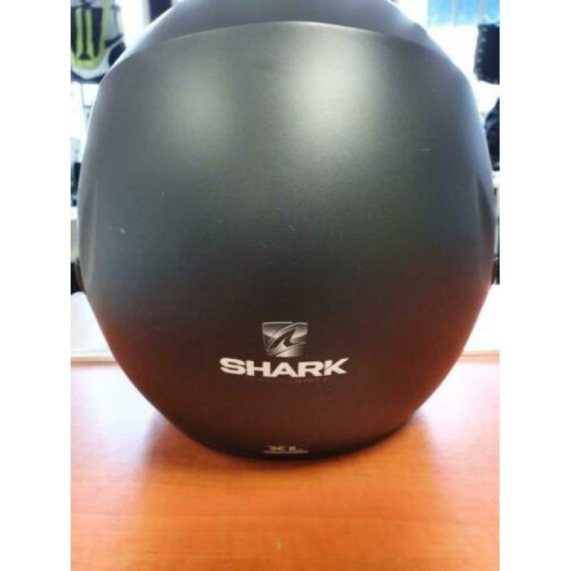 Shark evoline 3 systeemhelm. Mat zwart, nieuw. OUTLET