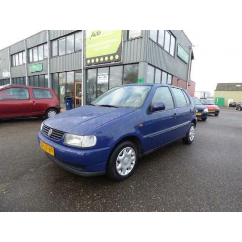 VOLKSWAGEN Polo 1.4 44KW Automaat Nieuwe APK