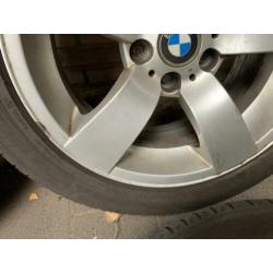 BWM zomerbanden incl. velgen 17 inch