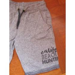 Korte broek sweatstof maat 152