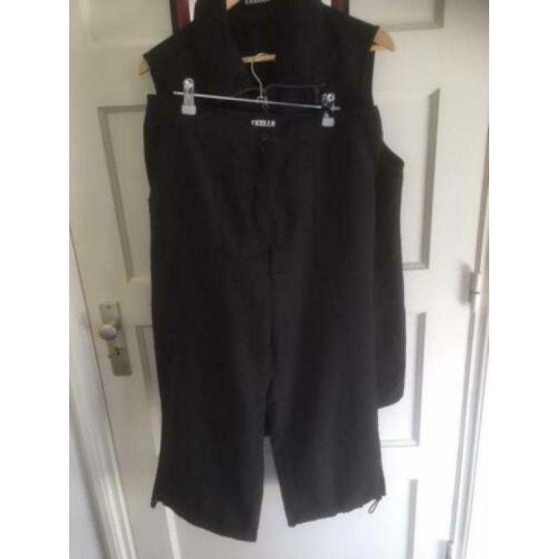 zwart gilet en 3/4 broek maat 46 100 % polyester