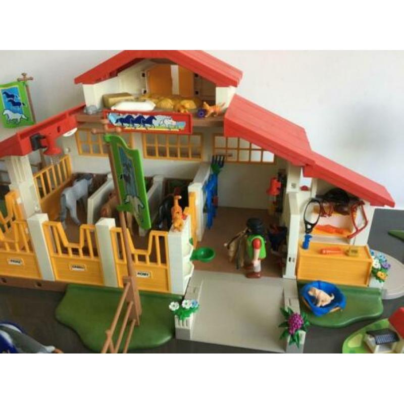Playmobil manege 4190 met extra's