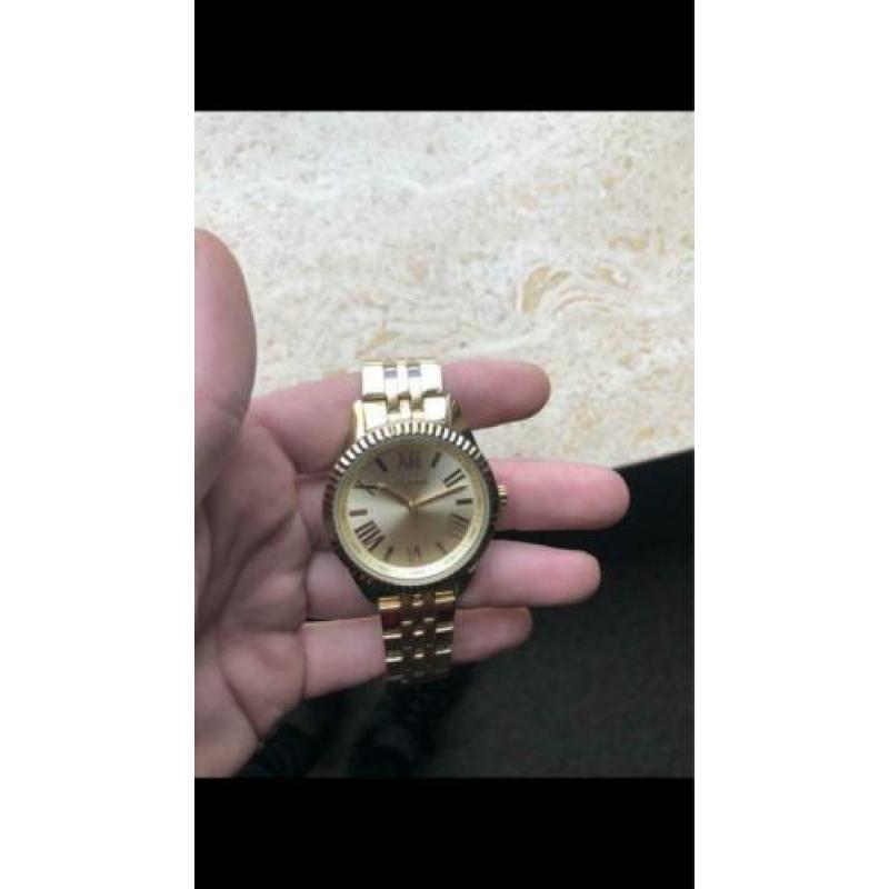 nieuw vrouwen horloge koopje lees beschrijving