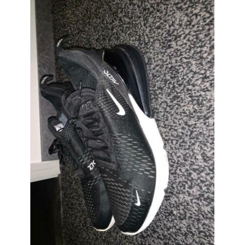 Nike sneakers 270 maat 44