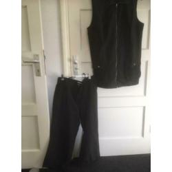 zwart gilet en 3/4 broek maat 46 100 % polyester