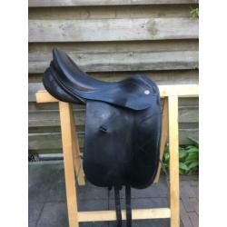 Dressuurzadel KN symphonie MK2 45, 17 inch (gebruikt)