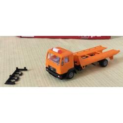 Herpa 1:87 MAN L2000 oranje bergingsvoertuig