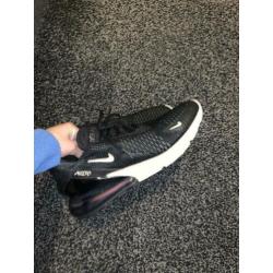 Nike sneakers 270 maat 44