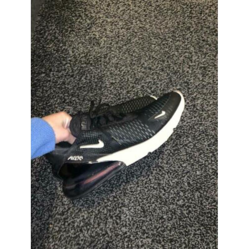 Nike sneakers 270 maat 44