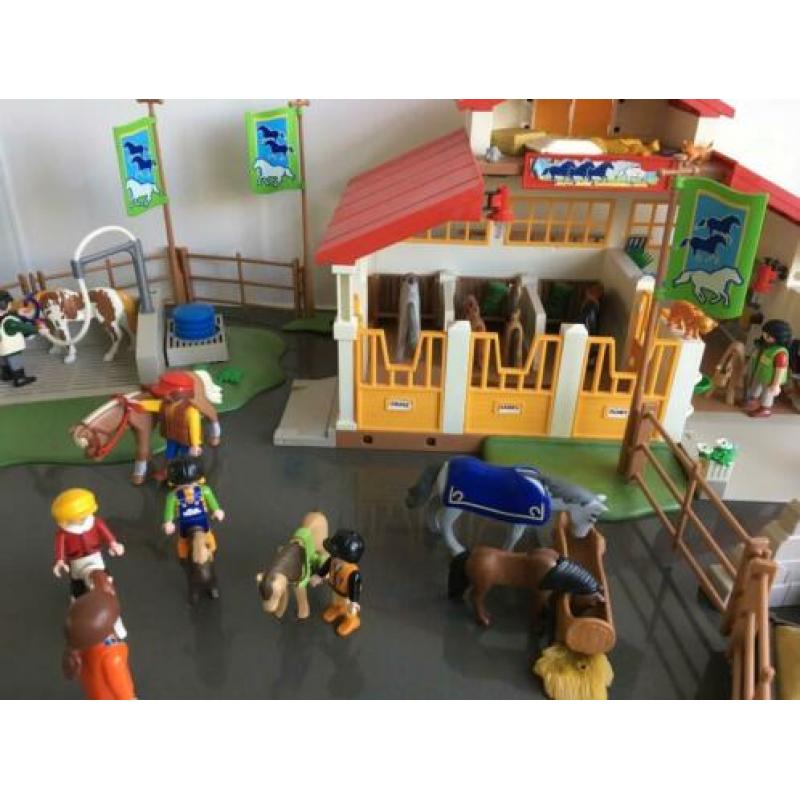 Playmobil manege 4190 met extra's
