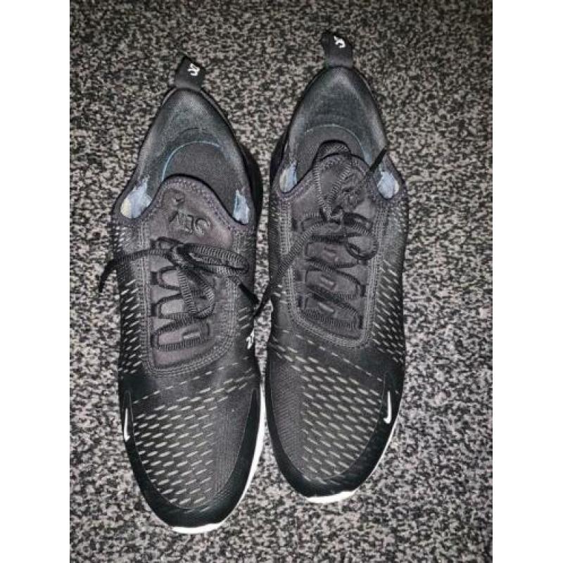 Nike sneakers 270 maat 44