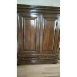 Eiken kast