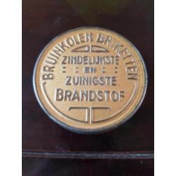 Speldenkussen bruinkolen briketten
