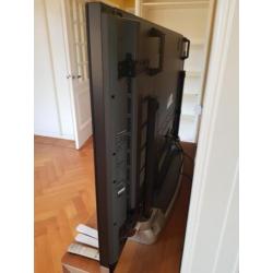 Panasonic HD plasma TV incl. Op maat gemaakt meubel.
