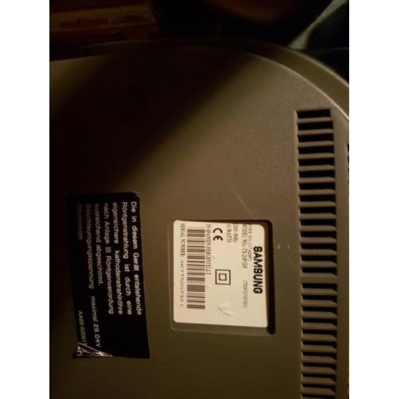 Te koop tv met videorecorder