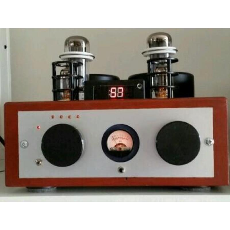 Unieke stereo buizenversterker