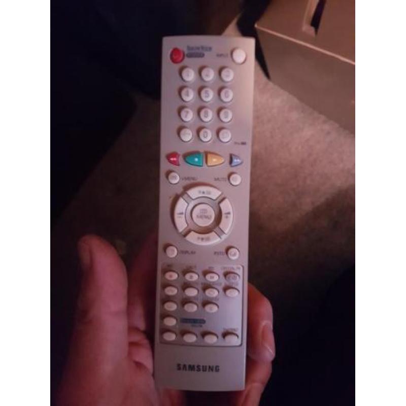 Te koop tv met videorecorder