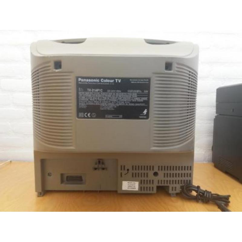 TV Panasonic Quintrix met recht beeldscherm (68 cm)
