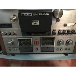Akai 600DB in zeer nette staat.