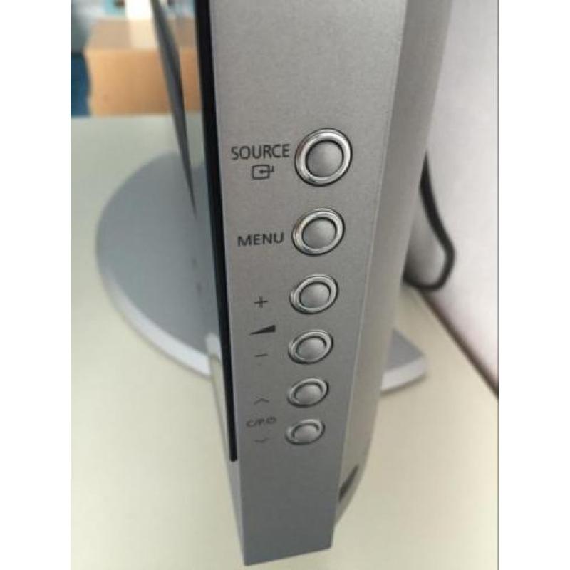Samsung TV model LE32R51B