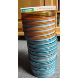 te koop.19x div.reels in ronde box