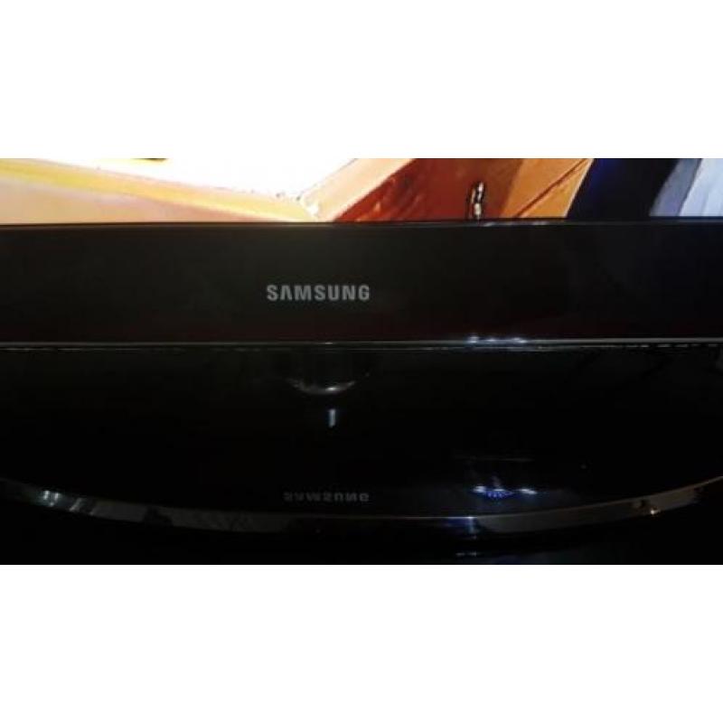 Samsung tv 52 inch compleet met tv kast +SURROUND SET