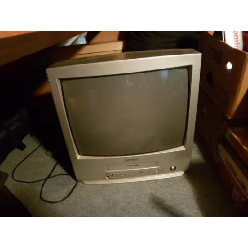 Te koop tv met videorecorder