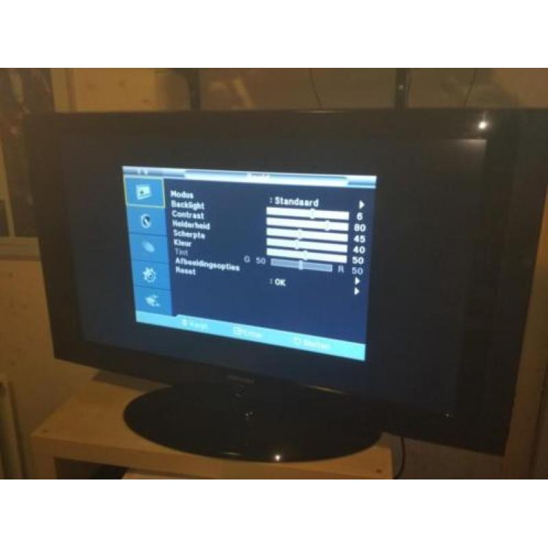 Grote 40 inch samsung lcd tv