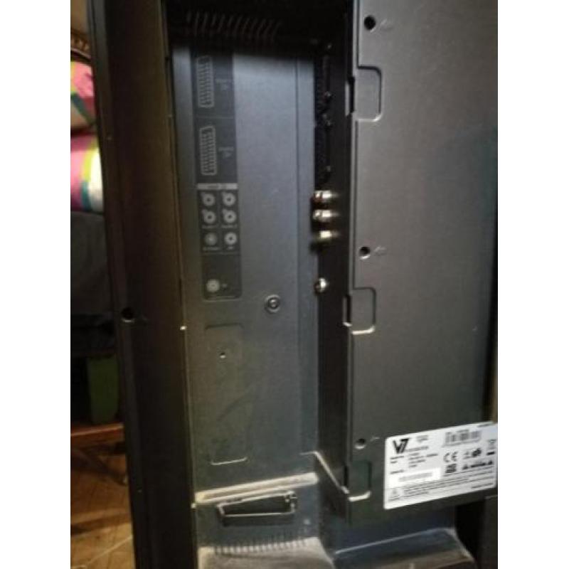 V7 lcd tv 32inch