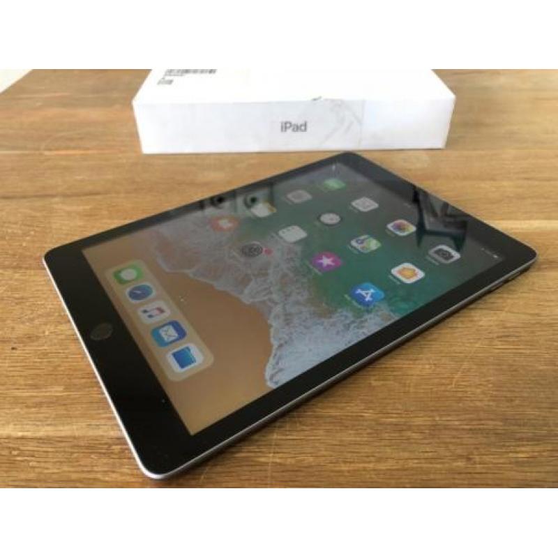 Apple iPad 9.7'' 2017 128GB Nagenoeg Nieuw, Space Grey.