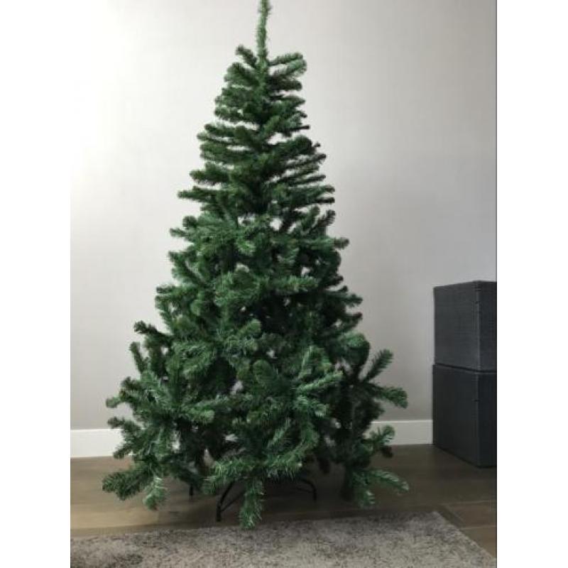 Mooie volle brandwerende kerstboom met voet 185 cm .