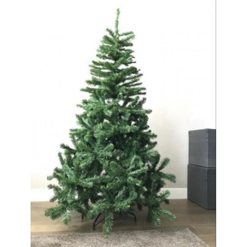 Mooie volle brandwerende kerstboom met voet 185 cm .