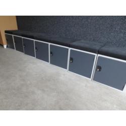 POEF met LOCKER H53 x B45 x D45 cm cilinderslot 2 sleutels