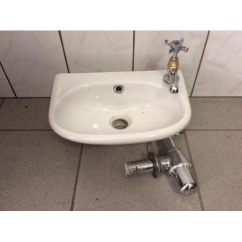 Wc fontijntje wit met kraan
