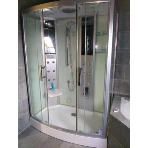 Luxe, grote douchecabine