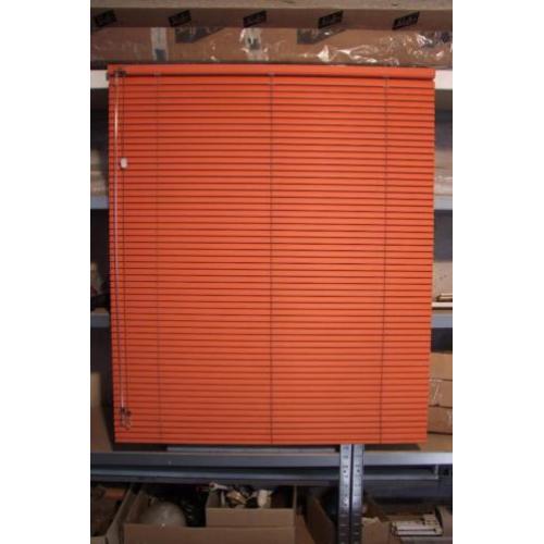 Luxaflex Lightline 25 mm oranje / terra 99 x 117 cm (Links)