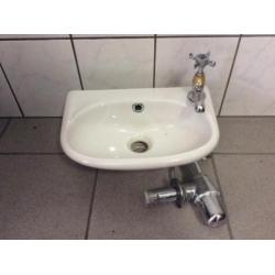 Wc fontijntje wit met kraan