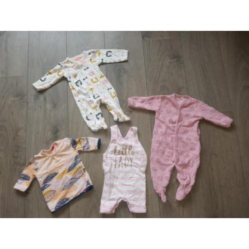 Babykleding maat 50/56