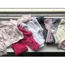 Pakket babykleding voor meisjes maat 50/56