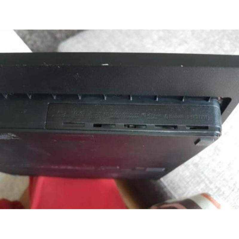 Playstion 3 (320 gb) met 2 originele controllers