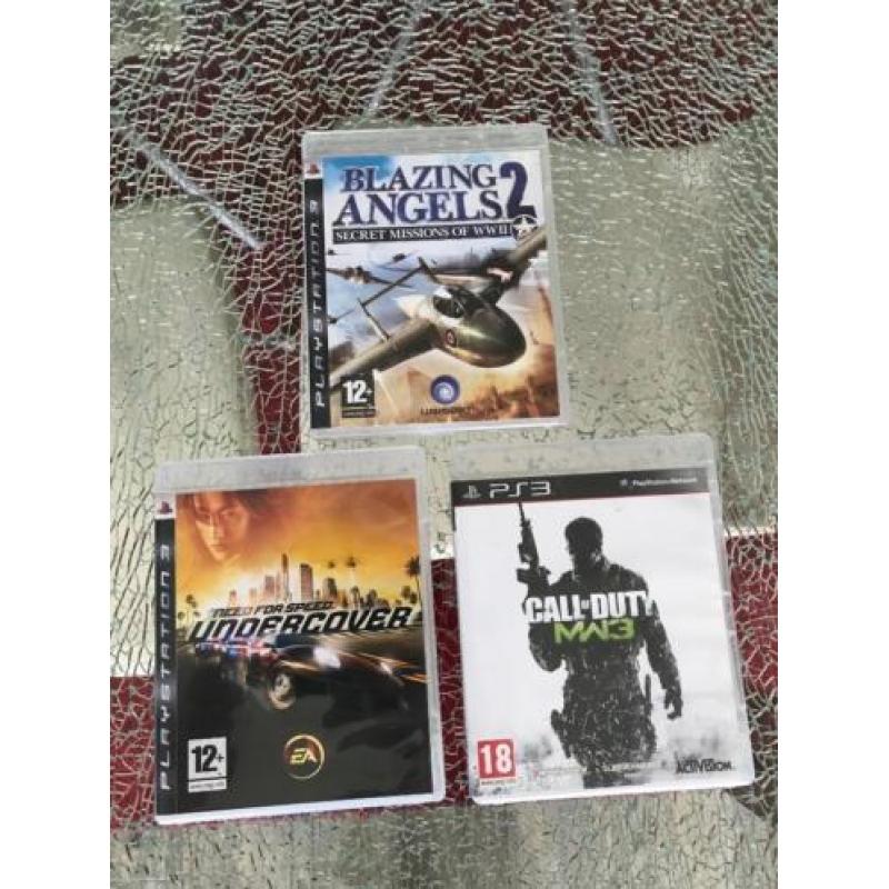 PS3 ultra slim 500GB incl. 2 controllers en games