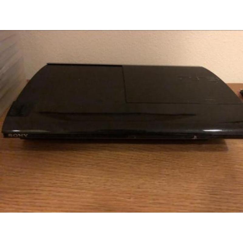 Playstation 3 Superslim 12GB + Controller, 17 Games & Kabels