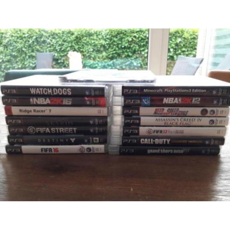 Ps3 + 2 controllers + 16 spellen