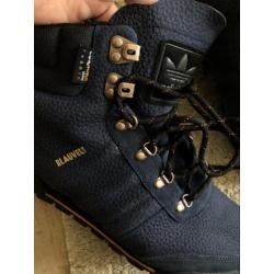 Adidas blauvelt bergschoen 42