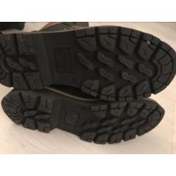 Bergschoenen maat 43 zo goed als nieuw!