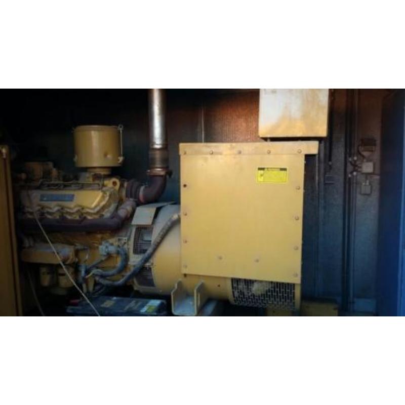 Generator Caterpillar 150 kva in een haakarmcontainer